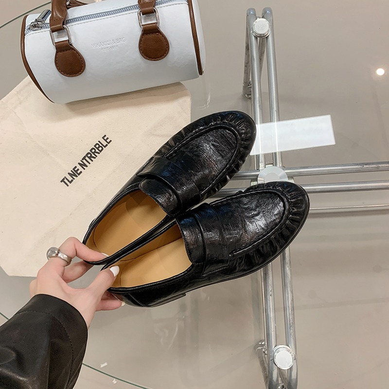 大きいサイズのレディースラグジュアリーローファー 本革 厚底 - Leather Work Flats Women のレビューと価格
