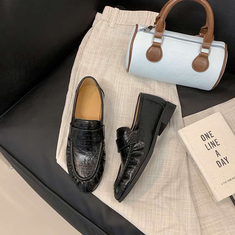 大きいサイズのレディースラグジュアリーローファー 本革 厚底 - Leather Work Flats Women のレビューと価格